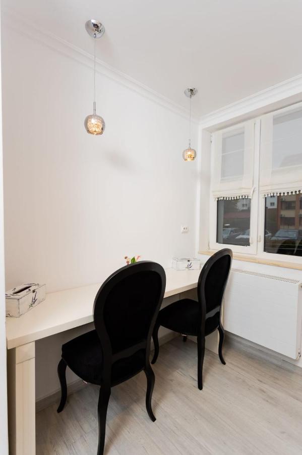 Apartament Carolyne Bistriţa Exteriör bild