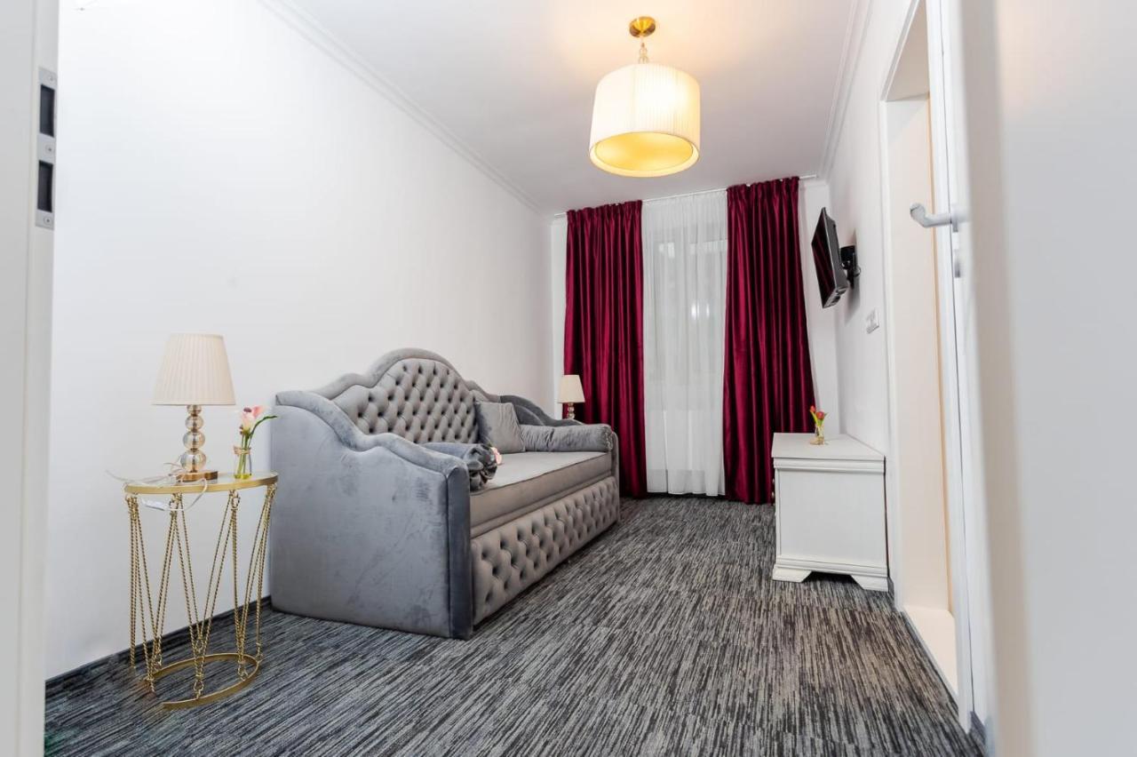 Apartament Carolyne Bistriţa Exteriör bild